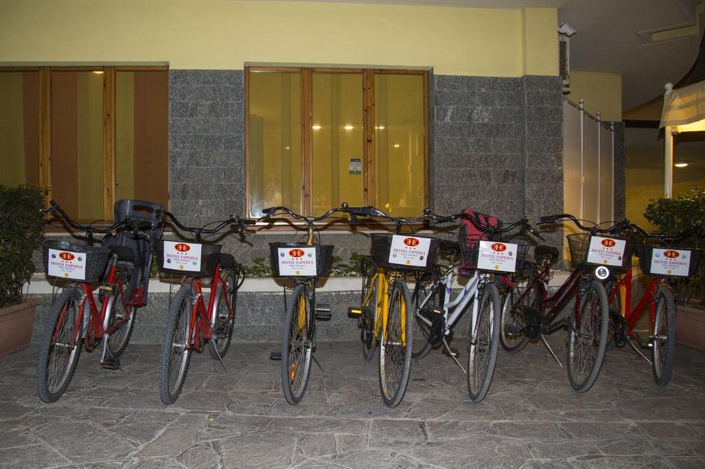 Hotel Esperia Alba Adriatica Exterior foto
